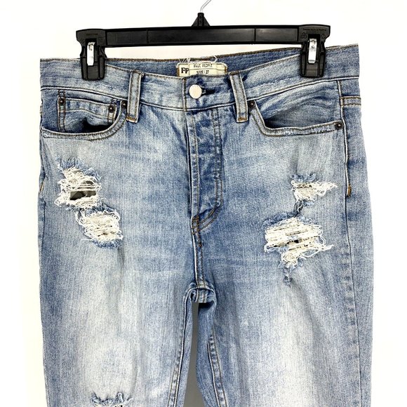 Free People Size 27 Lacey Stilt Distressed Jeans Crochet Button Fly Light Wash - Picture 4 of 10
